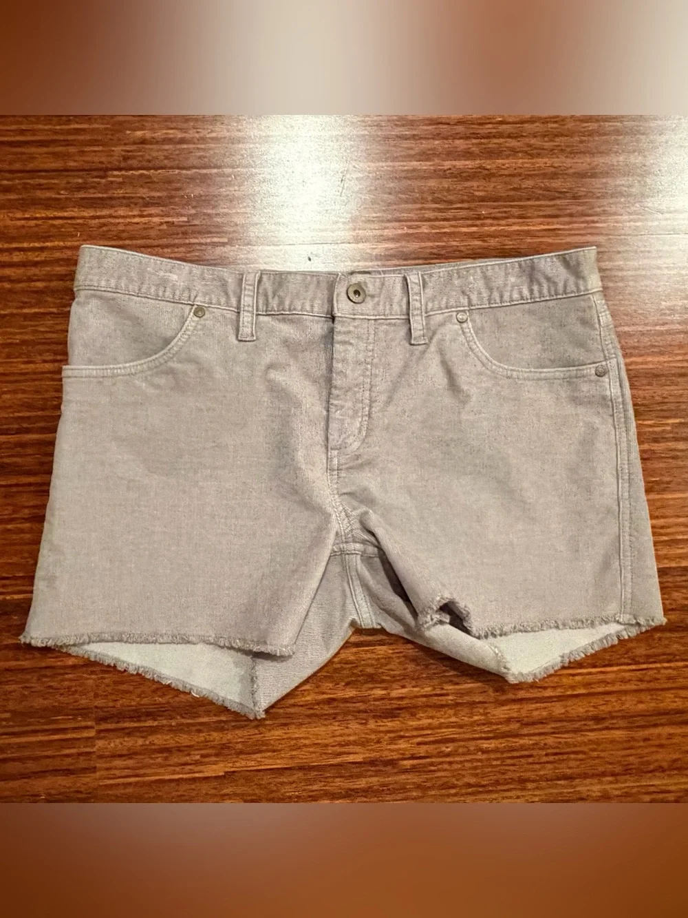 Carve Designs Womens Tan Oahu Shorts Organic Cotton Corduroy 4” Inseam Size 10